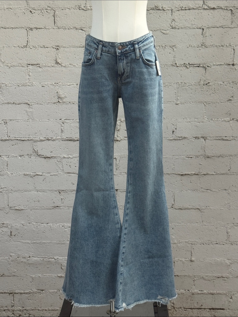 Free People We The Free Emre Flare Jeans Poppy Blue Size 28 - Picture 5 of 16
